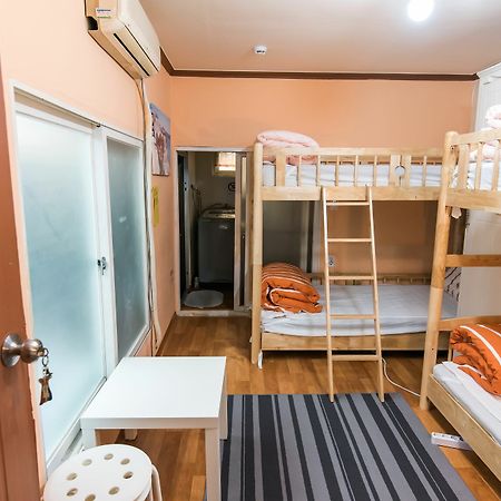 Jinho'S Black Whale Guest House & Bar Сеул Екстериор снимка