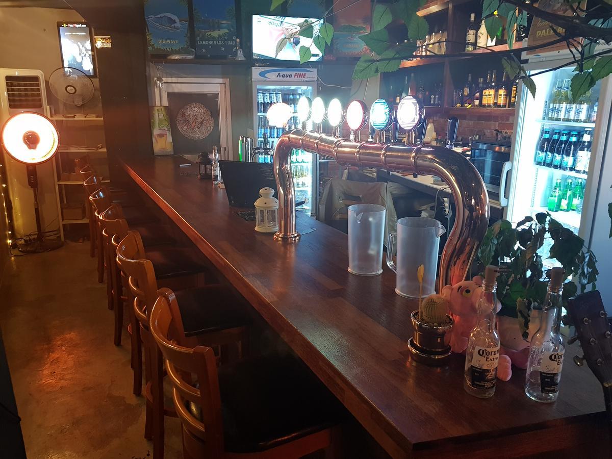 Jinho'S Black Whale Guest House & Bar Сеул Екстериор снимка