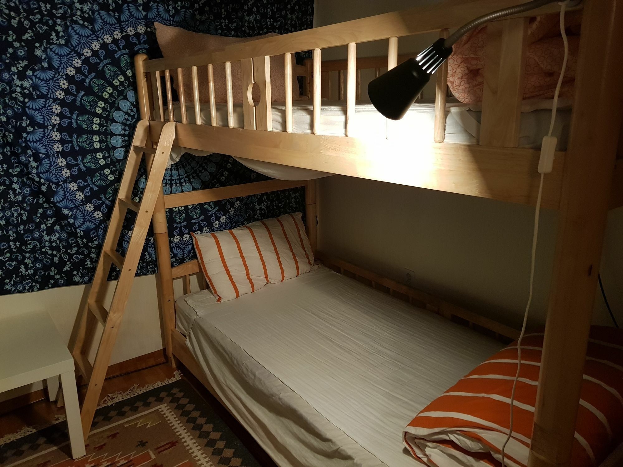 Jinho'S Black Whale Guest House & Bar Сеул Екстериор снимка