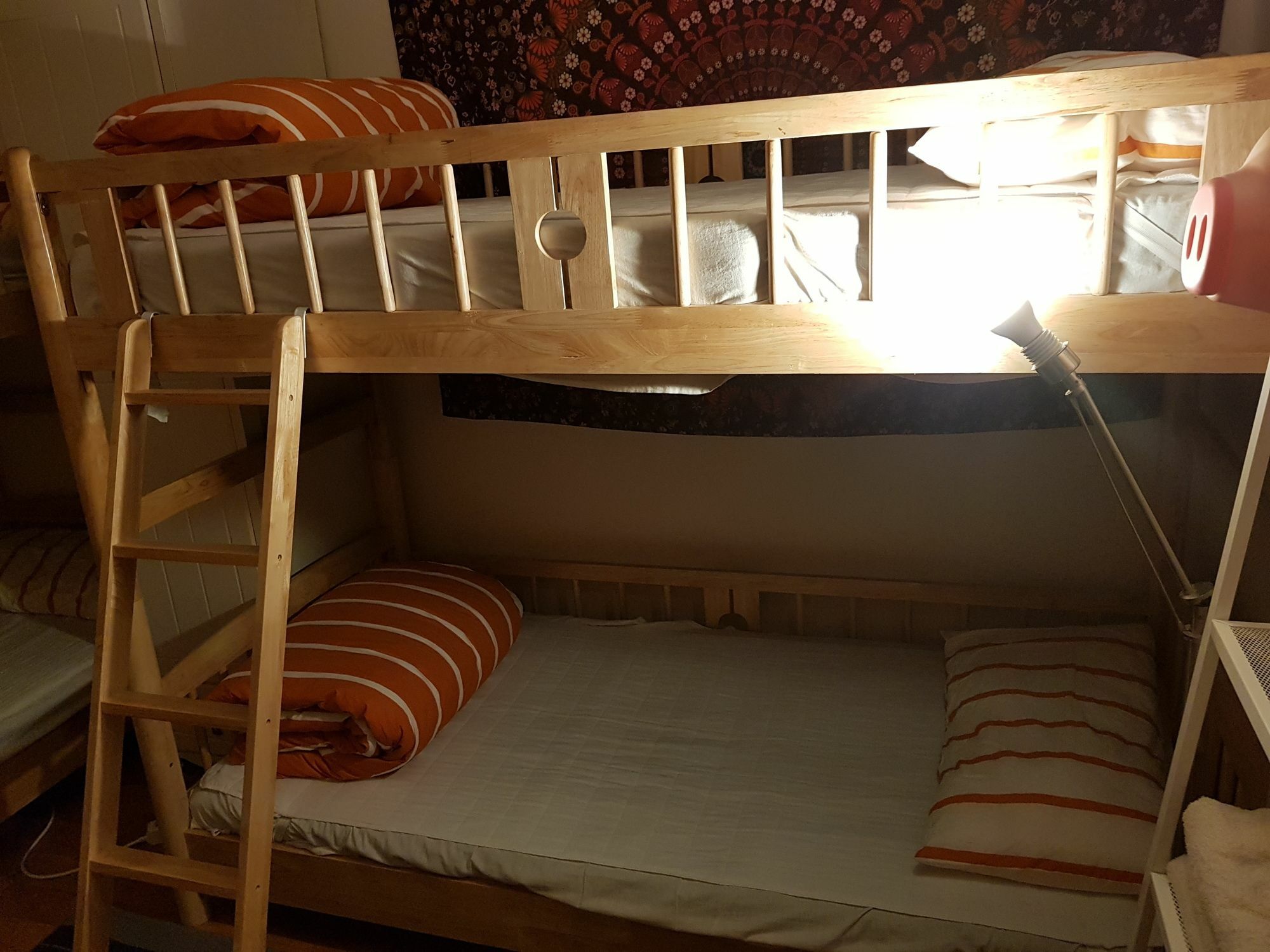Jinho'S Black Whale Guest House & Bar Сеул Екстериор снимка